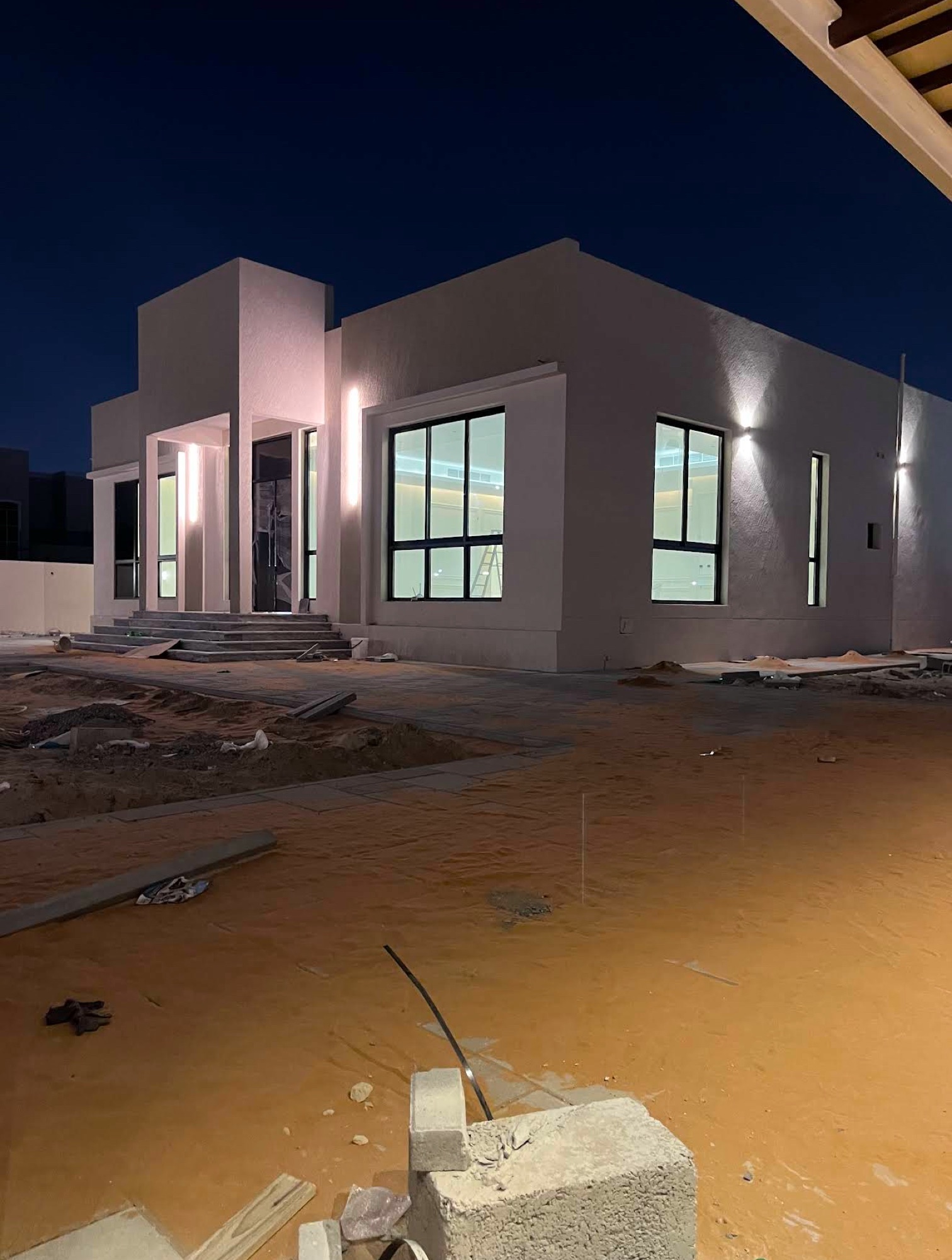 City Bridge villa in Al Warqa